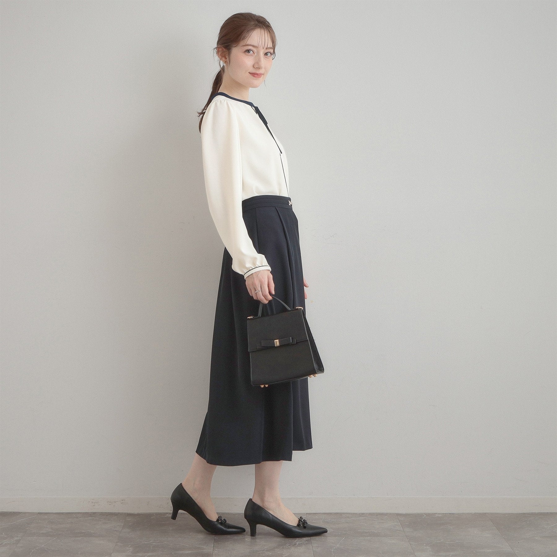 クチュール ブローチ Couture Brooch 配色細リボンタイ （ライトグレー(511)） ライトグレー(511)