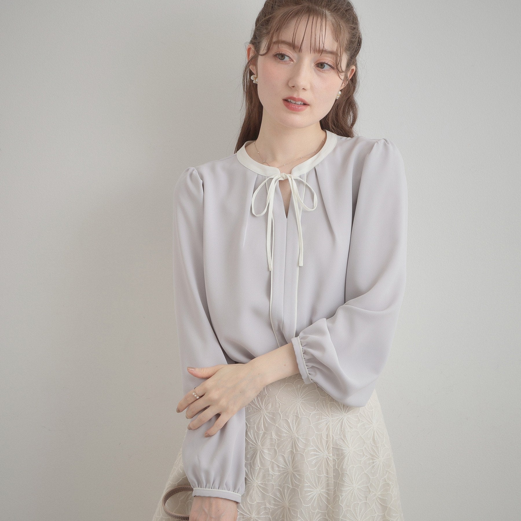 クチュール ブローチ Couture Brooch 配色細リボンタイ （ライトグレー(511)） ライトグレー(511)