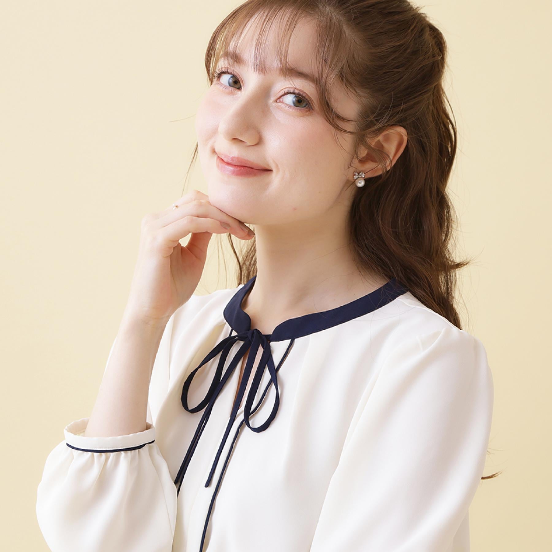 クチュール ブローチ Couture Brooch 配色細リボンタイ （オフホワイト(503)） オフホワイト(503)