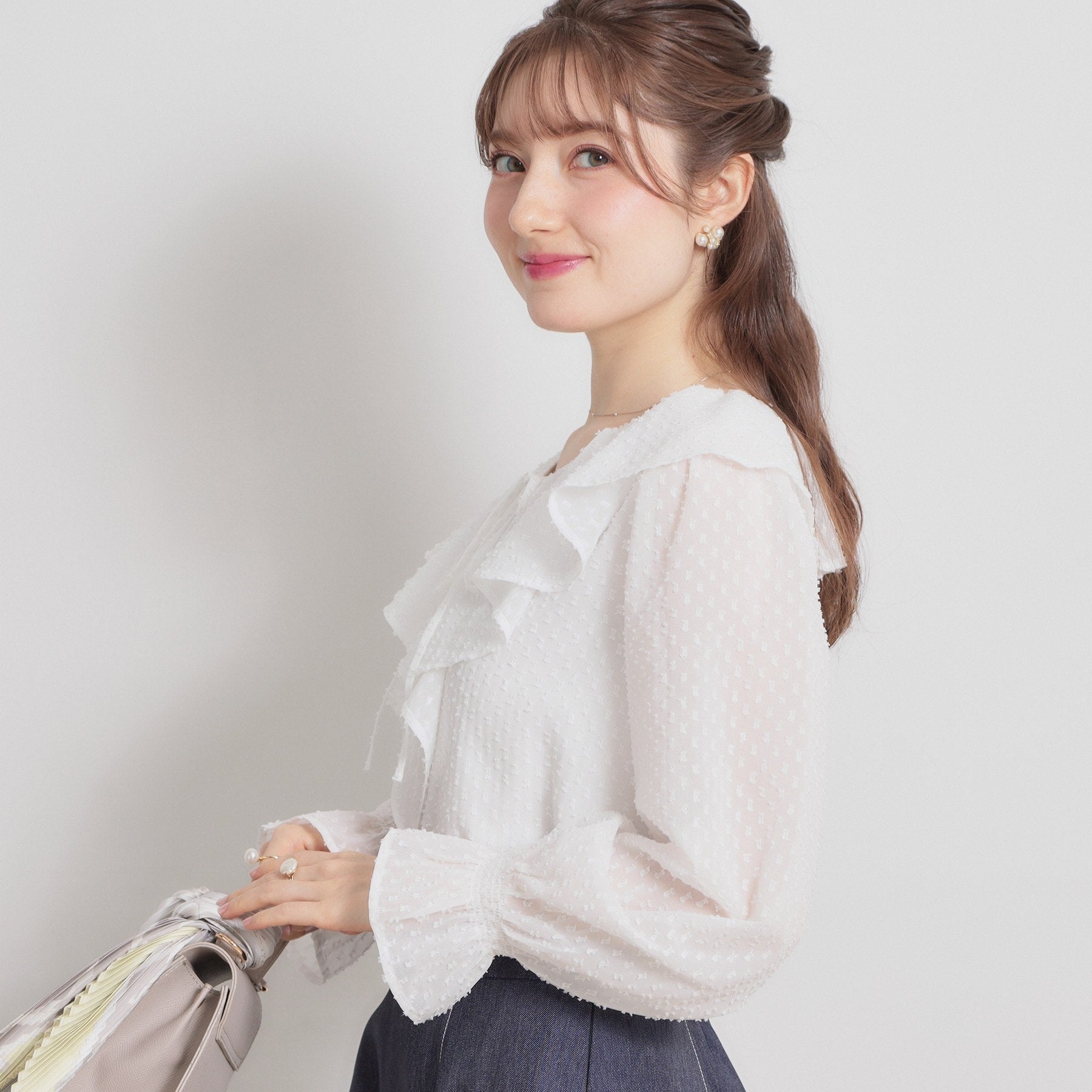 クチュール ブローチ Couture Brooch ラメカットドビーフリルブラウス （ピンク(072)） ピンク(072)