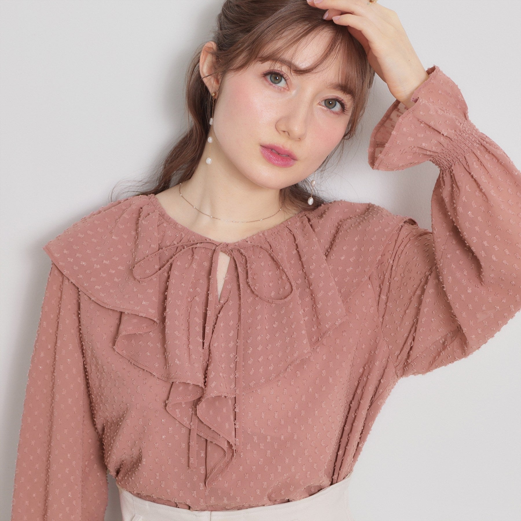 クチュール ブローチ Couture Brooch ラメカットドビーフリルブラウス （ピンク(072)） ピンク(072)