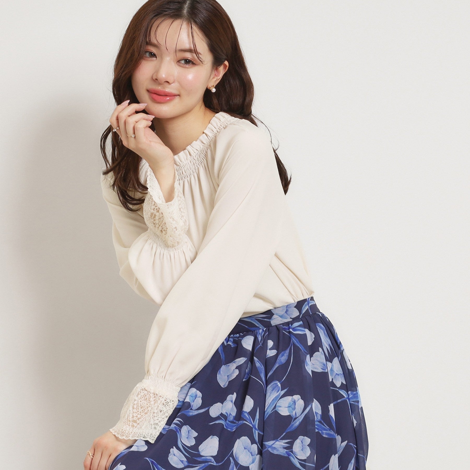 クチュール ブローチ Couture Brooch レースカフスピコシャーリングバックリボンブラウス （ブラック(019)） ブラック(019)