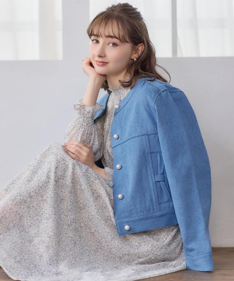 クチュール ブローチ Couture Brooch パール調ボタンデニムジャケット （ブルー(091)） ブルー(091)