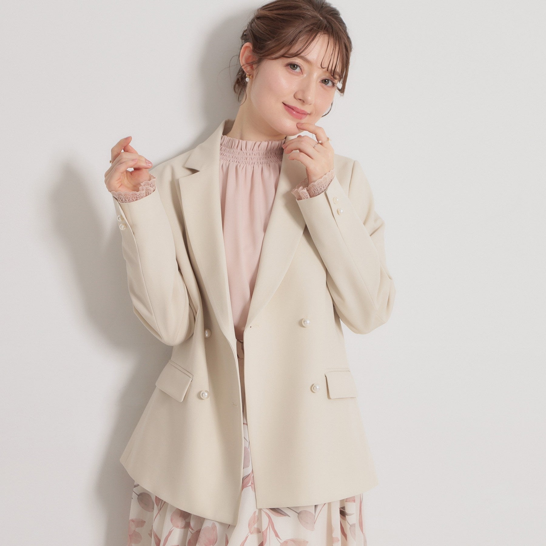 クチュール ブローチ Couture Brooch パール調ボタンテーラードジャケット （ベージュ(052)） ベージュ(052)