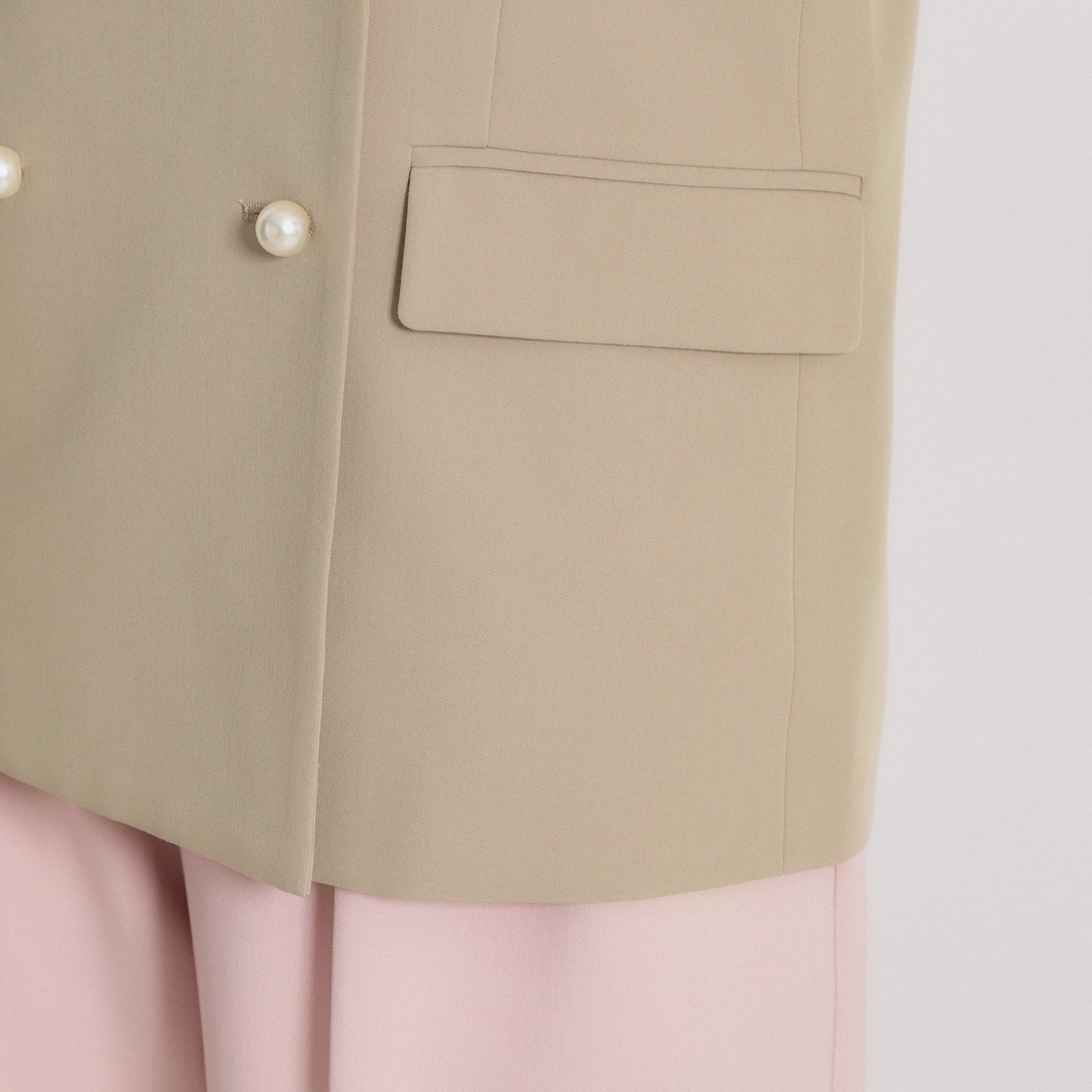 クチュール ブローチ Couture Brooch パール調ボタンテーラードジャケット （ベージュ(052)） ベージュ(052)