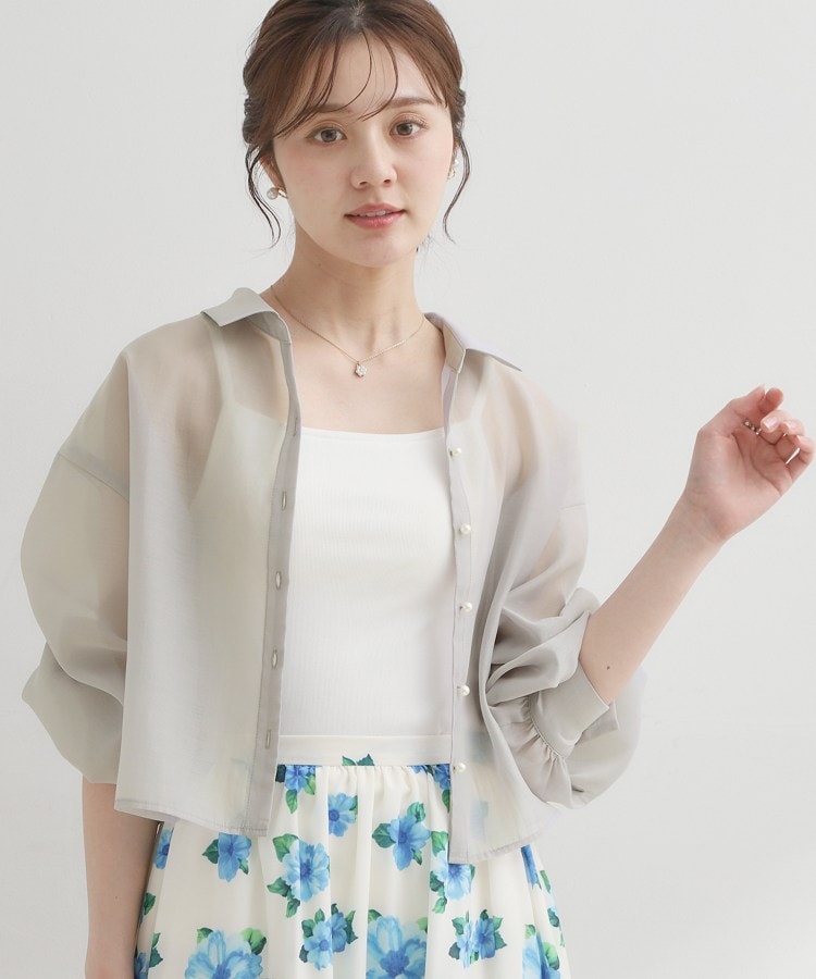 クチュール ブローチ Couture Brooch パール調ボタン・オーガンジーショート丈シアーシャツ （ピンクベージュ(053)） ピンクベージュ(053)