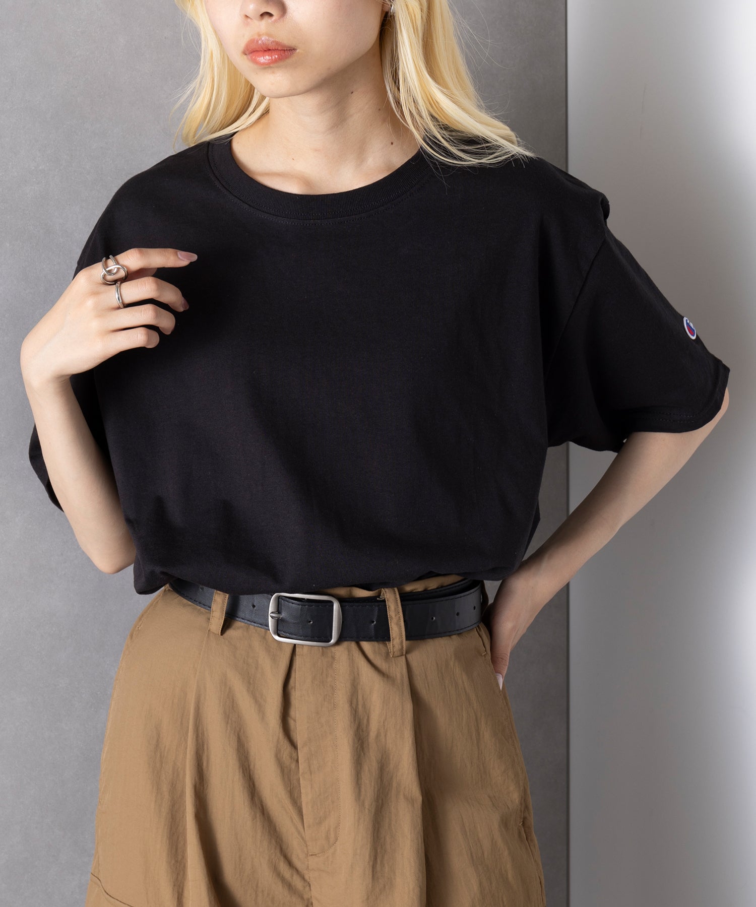 チャンピオン Champion 5.2オンス トップス Tシャツ 半袖 ワンポイント 無地 刺繍 コットン100% クルーネック シンプル T425 （BLK） BLK