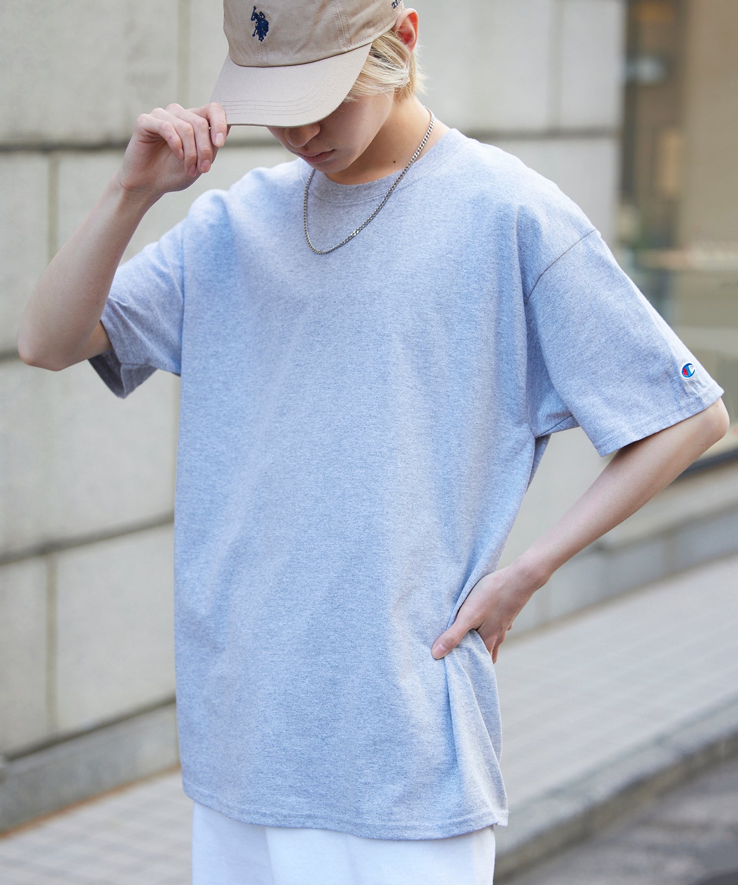 チャンピオン Champion 5.2オンス トップス Tシャツ 半袖 ワンポイント 無地 刺繍 コットン100% クルーネック シンプル T425