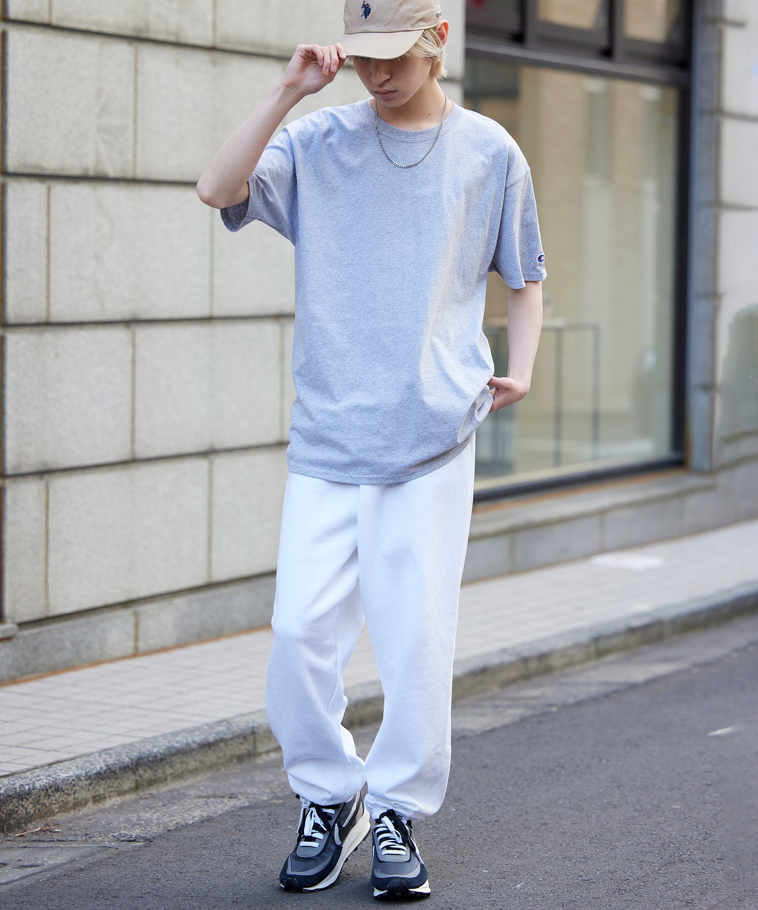 チャンピオン Champion 5.2オンス トップス Tシャツ 半袖 ワンポイント 無地 刺繍 コットン100% クルーネック シンプル T425