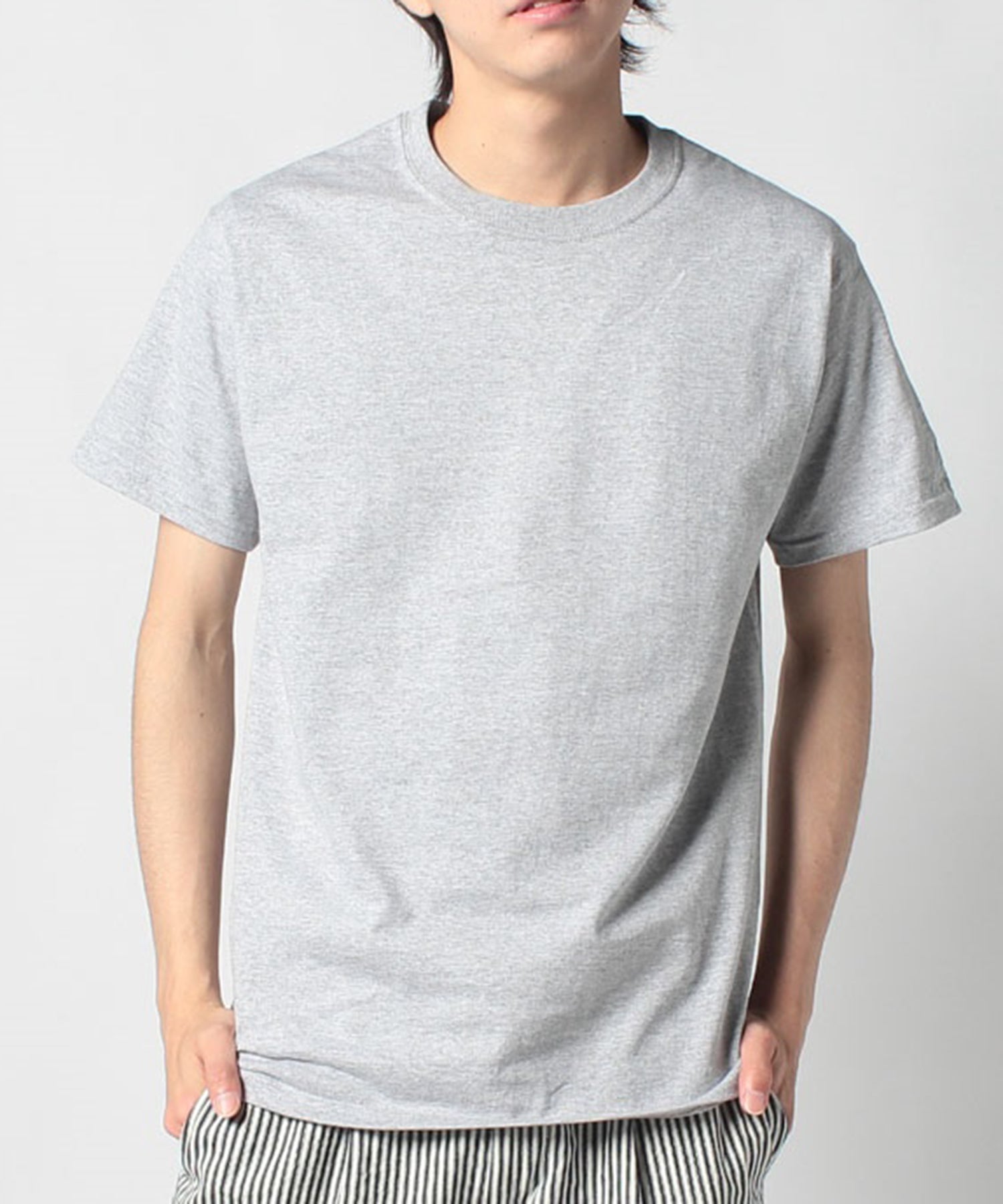 チャンピオン Champion 5.2オンス トップス Tシャツ 半袖 ワンポイント 無地 刺繍 コットン100% クルーネック シンプル T425