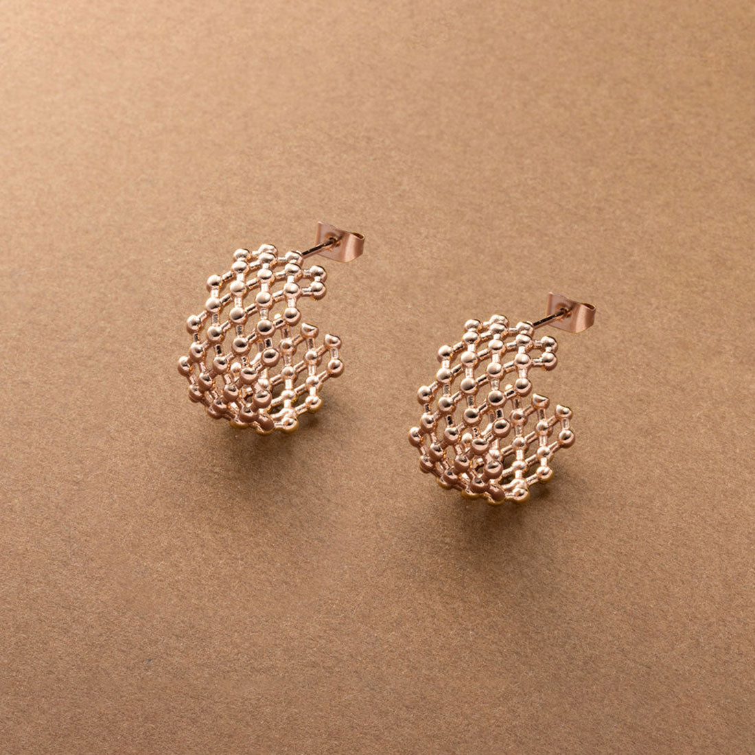 クリームドット Cream dot. メッシュライクなドット模様のステンレス製透かしフープピアス （ピアス：シルバー） ピアス：シルバー