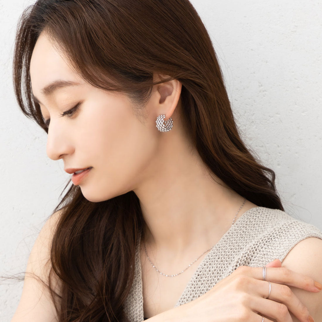クリームドット Cream dot. メッシュライクなドット模様のステンレス製透かしフープピアス （ピアス：シルバー） ピアス：シルバー