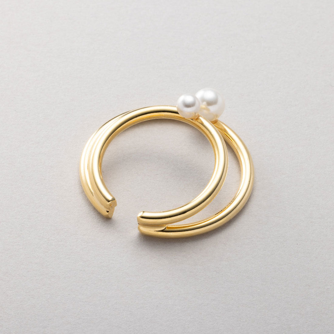 クリームドット Cream dot. 三日月フォルムにパールが艶めく片耳用イヤーカフ （ワンサイズ：シルバー） ワンサイズ：シルバー