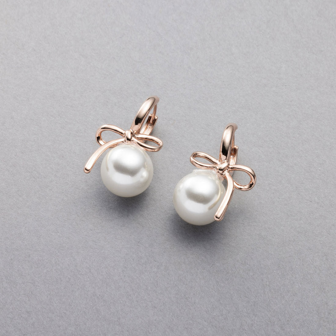 クリームドット Cream dot. 大人に似合うパール＆リボンモチーフのフープピアス （ピアス：ピンクゴールド） ピアス：ピンクゴールド