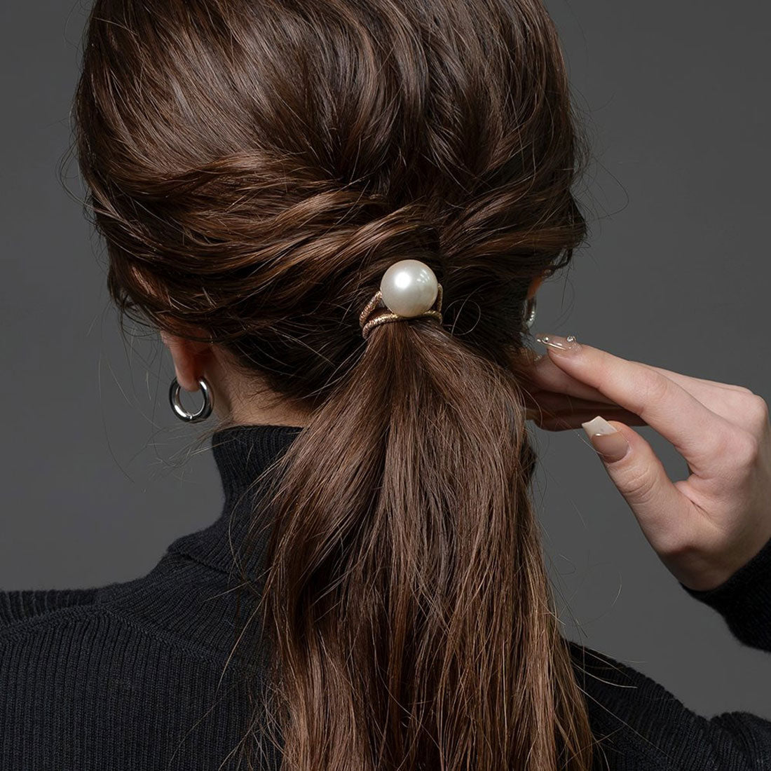 クリームドット Cream dot. ノーブルな存在感を放つ、大粒パールヘアゴム （ワンサイズ：シルバー） ワンサイズ：シルバー