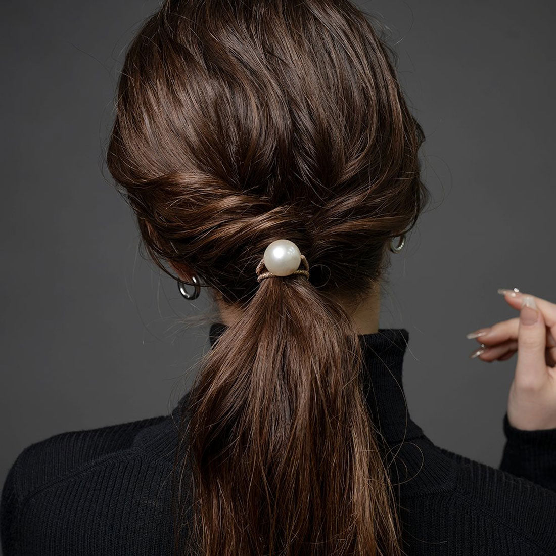 クリームドット Cream dot. ノーブルな存在感を放つ、大粒パールヘアゴム （ワンサイズ：シルバー） ワンサイズ：シルバー