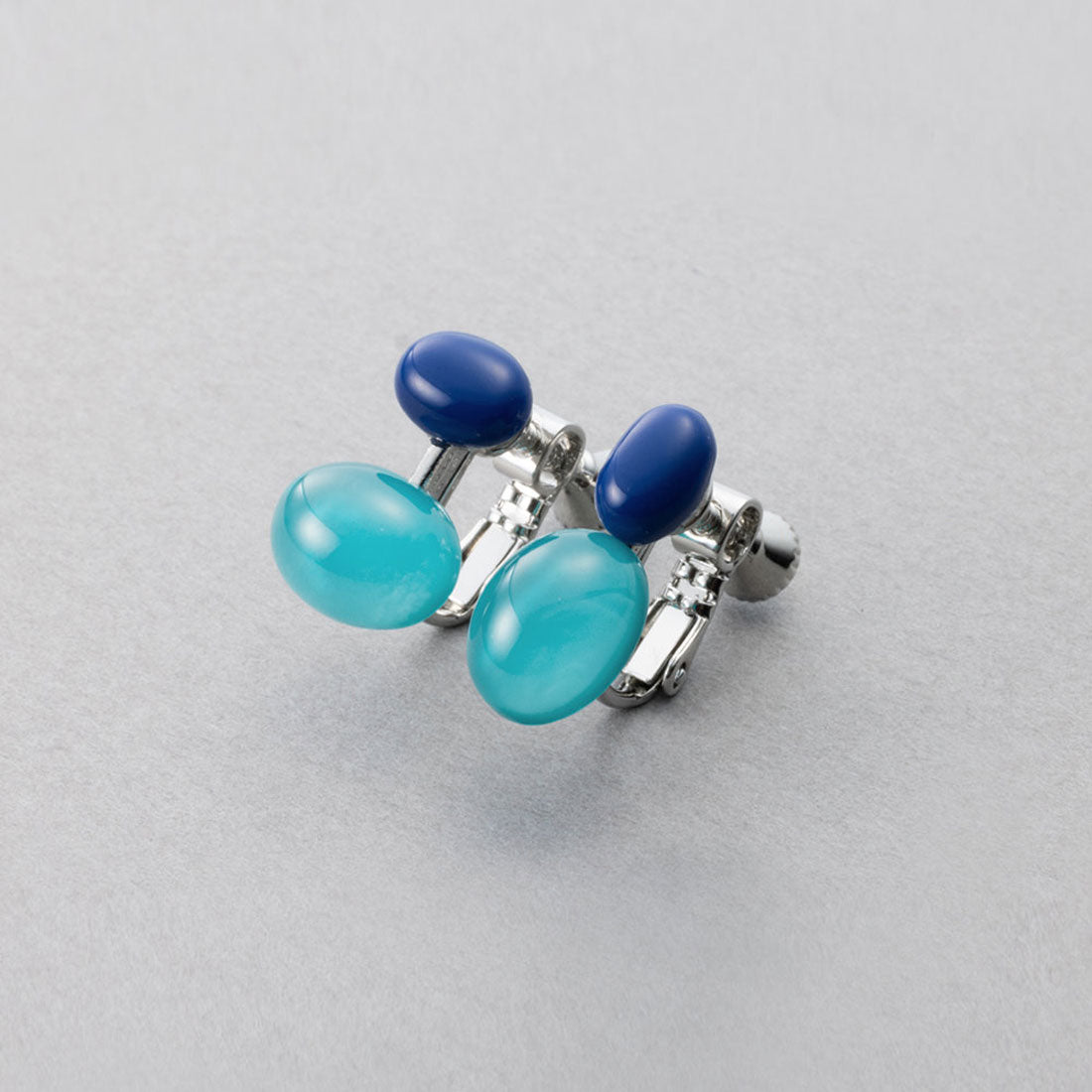 クリームドット Cream dot. バイカラーオーバルのアシンメトリーピアス/イヤリング （ピアス：パープル） ピアス：パープル