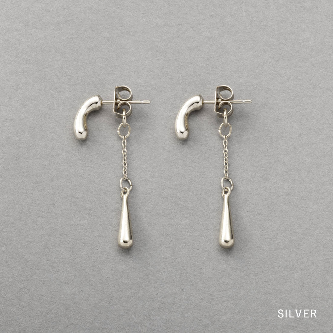 クリームドット Cream dot. ドロップバーが揺らめくカーブバーのバックキャッチピアス （ピアス：シルバー） ピアス：シルバー