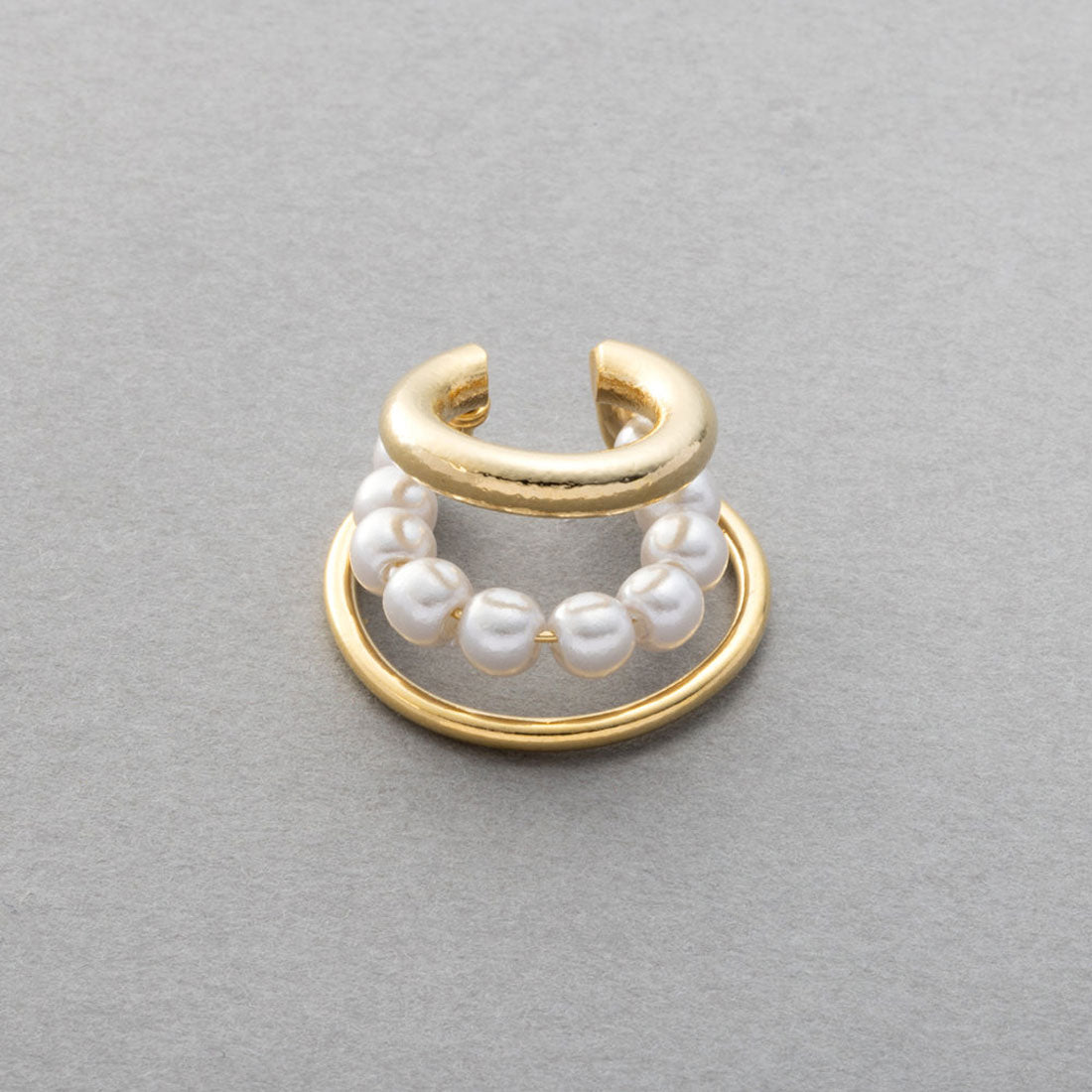 クリームドット Cream dot. 高見えパール×メタルの3連ラインの片耳用イヤーカフ （ワンサイズ：シルバー） ワンサイズ：シルバー