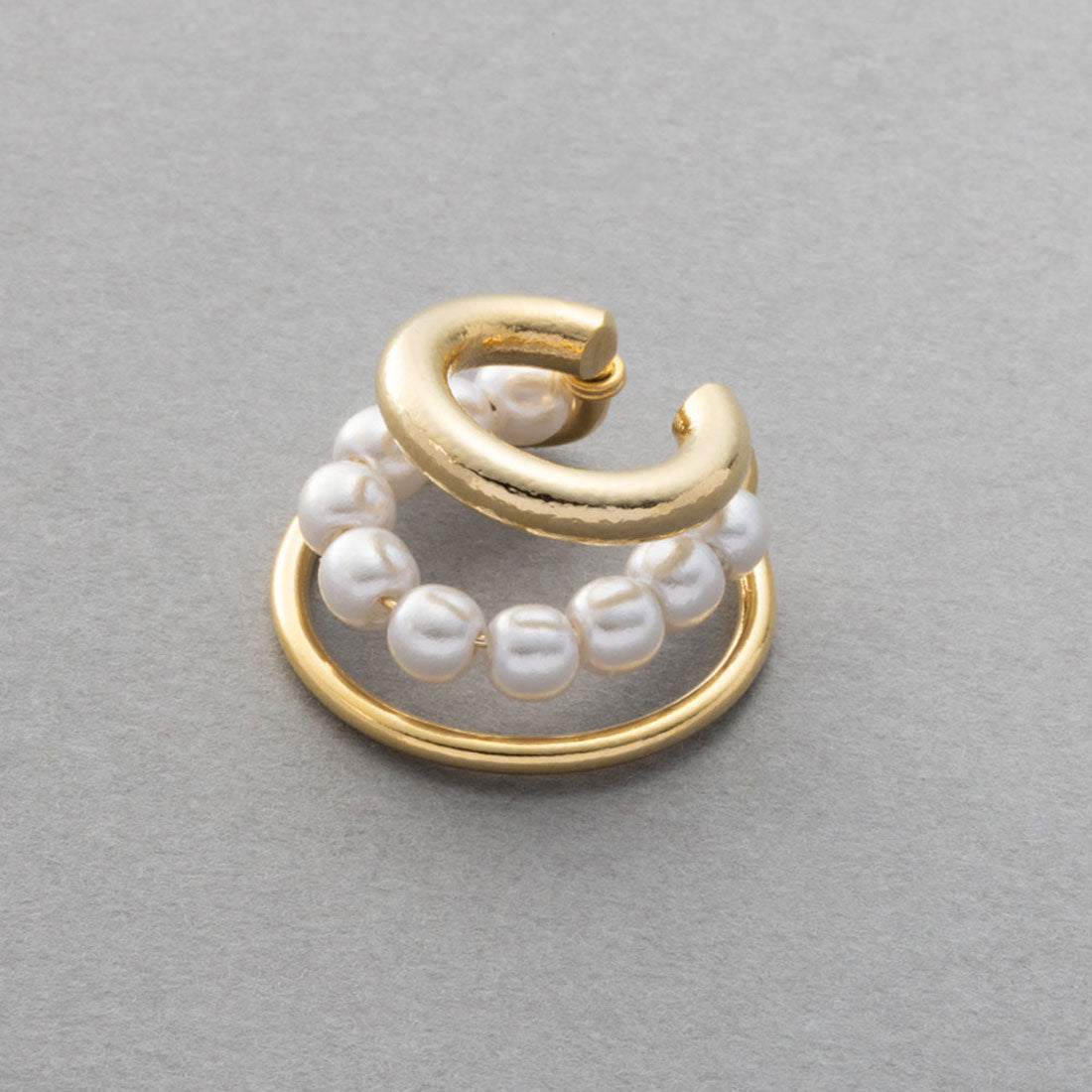 クリームドット Cream dot. 高見えパール×メタルの3連ラインの片耳用イヤーカフ （ワンサイズ：シルバー） ワンサイズ：シルバー