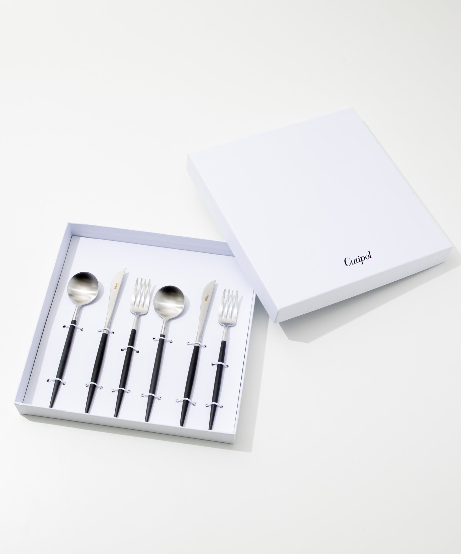 クチポール Cutipol クチポール Cutipol ゴア 食器 6点セット デザート スプーン フォーク ナイフ ギフトボックス付 6点用 GOA DESSERT 【返品不可商品】 （シルバー×ブラック） シルバー×ブラック