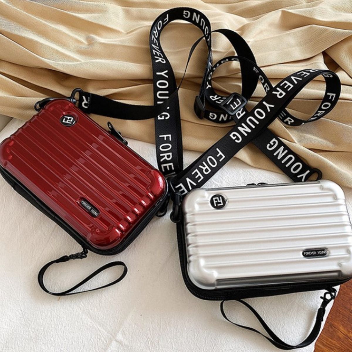 チャイムトリップ Chime Trip ショルダーバッグ スーツケース キャリーケース ハンドバック 小物入れ ポーチ マルチケース 多目的 ポップ カジュアル かわいい おしゃれ 柄