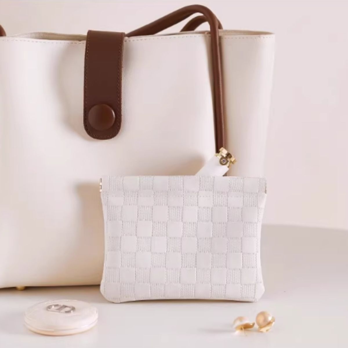 Chime Trip Chime Trip Pouch 配件包 小號 Springero 金屬皮夾 春季時尚韓國時尚女士化妝包 緊湊型刷架可愛化妝包