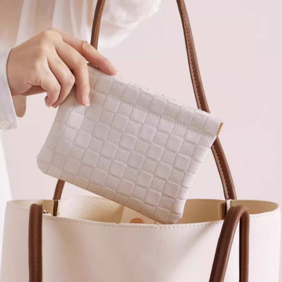 Chime Trip Chime Trip Pouch 配件包 小號 Springero 金屬皮夾 春季時尚韓國時尚女士化妝包 緊湊型刷架可愛化妝包