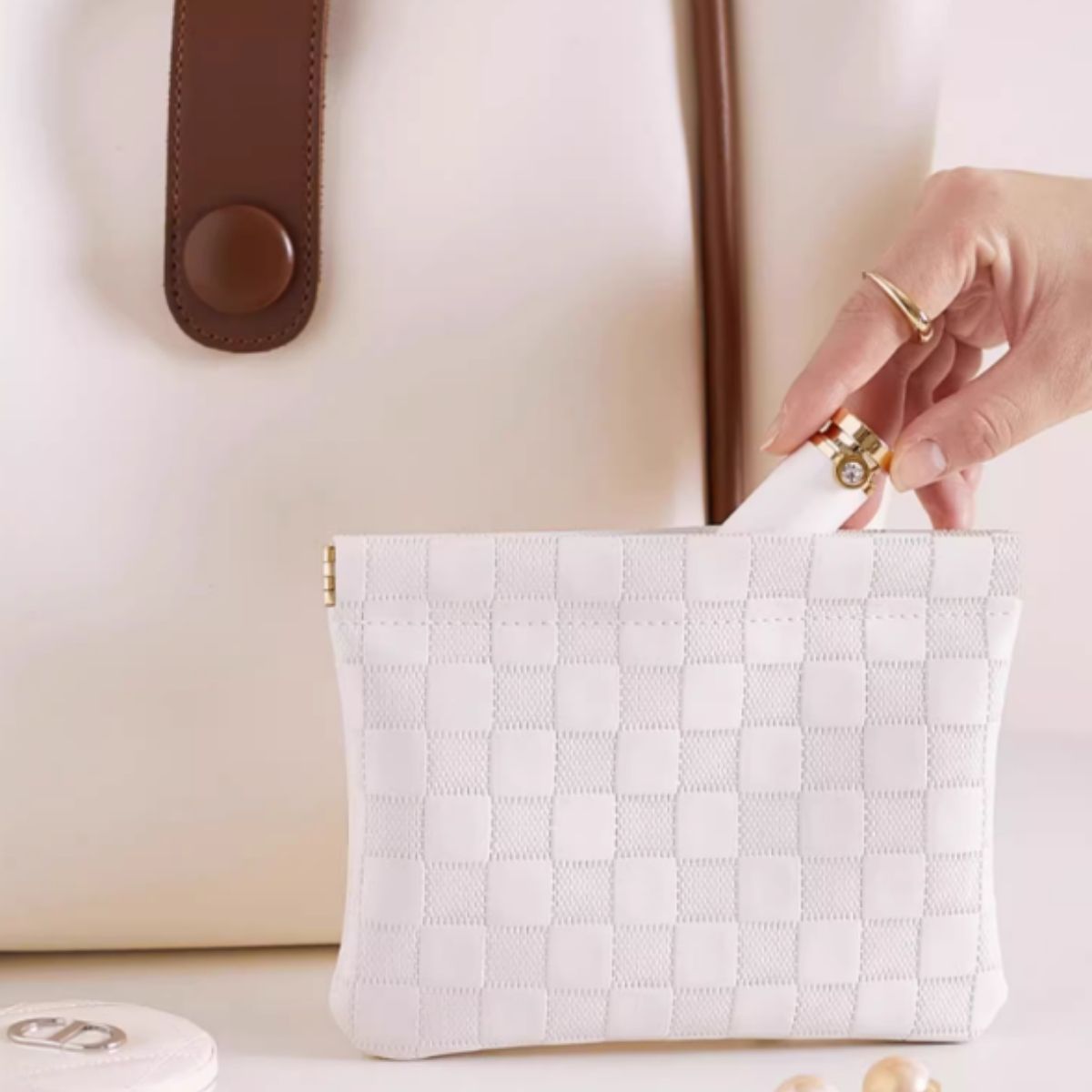 Chime Trip Chime Trip Pouch 配件包 小號 Springero 金屬皮夾 春季時尚韓國時尚女士化妝包 緊湊型刷架可愛化妝包