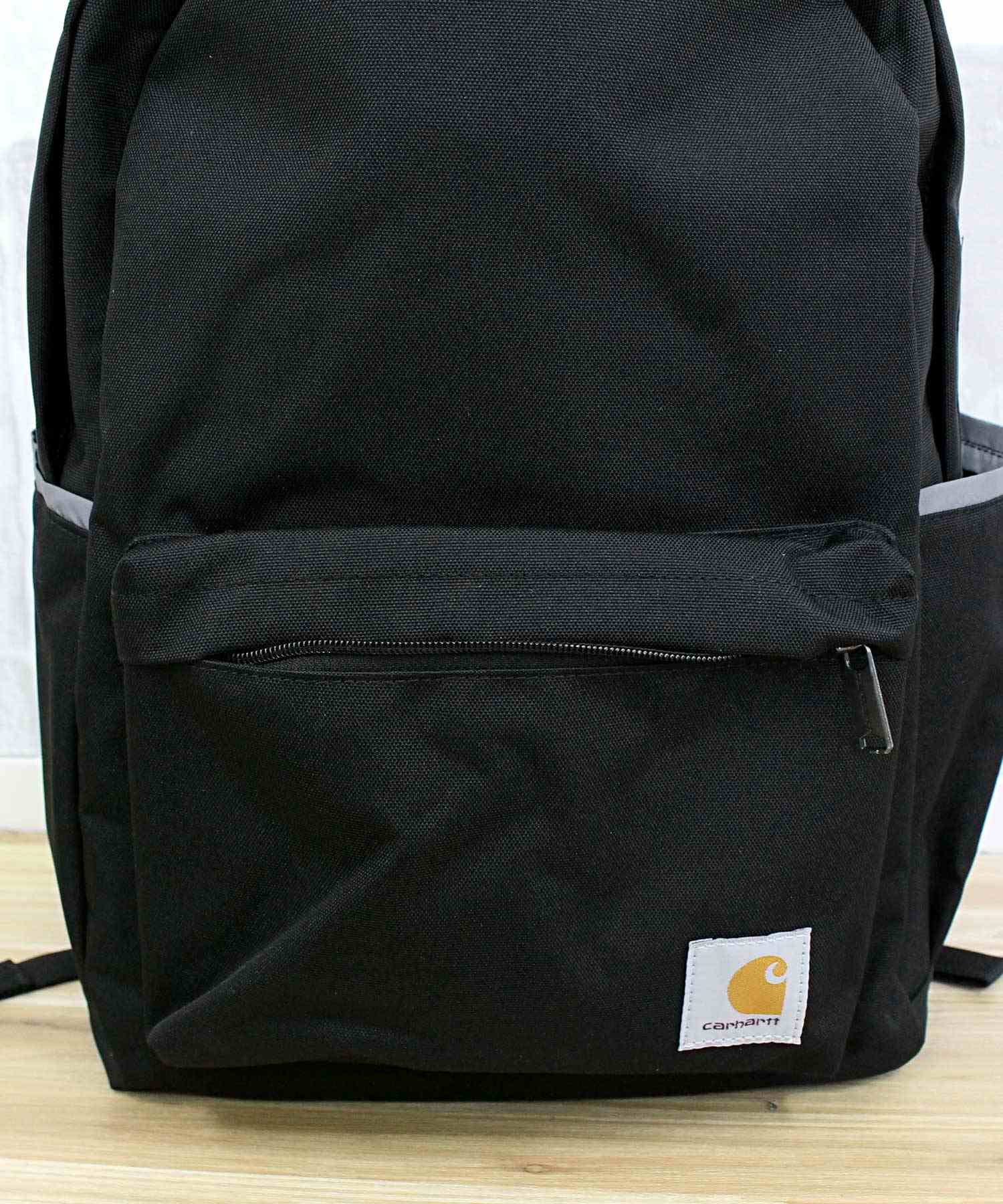 カーハート Carhartt クラシック バックパック CLASSIC BACKPACK 21L ブランド 鞄 バッグ カバン リュックサック ラップトップ デイパック ノートPCスリーブ付き 撥水加工 メンズ レディース （3-ブラウン） 3-ブラウン