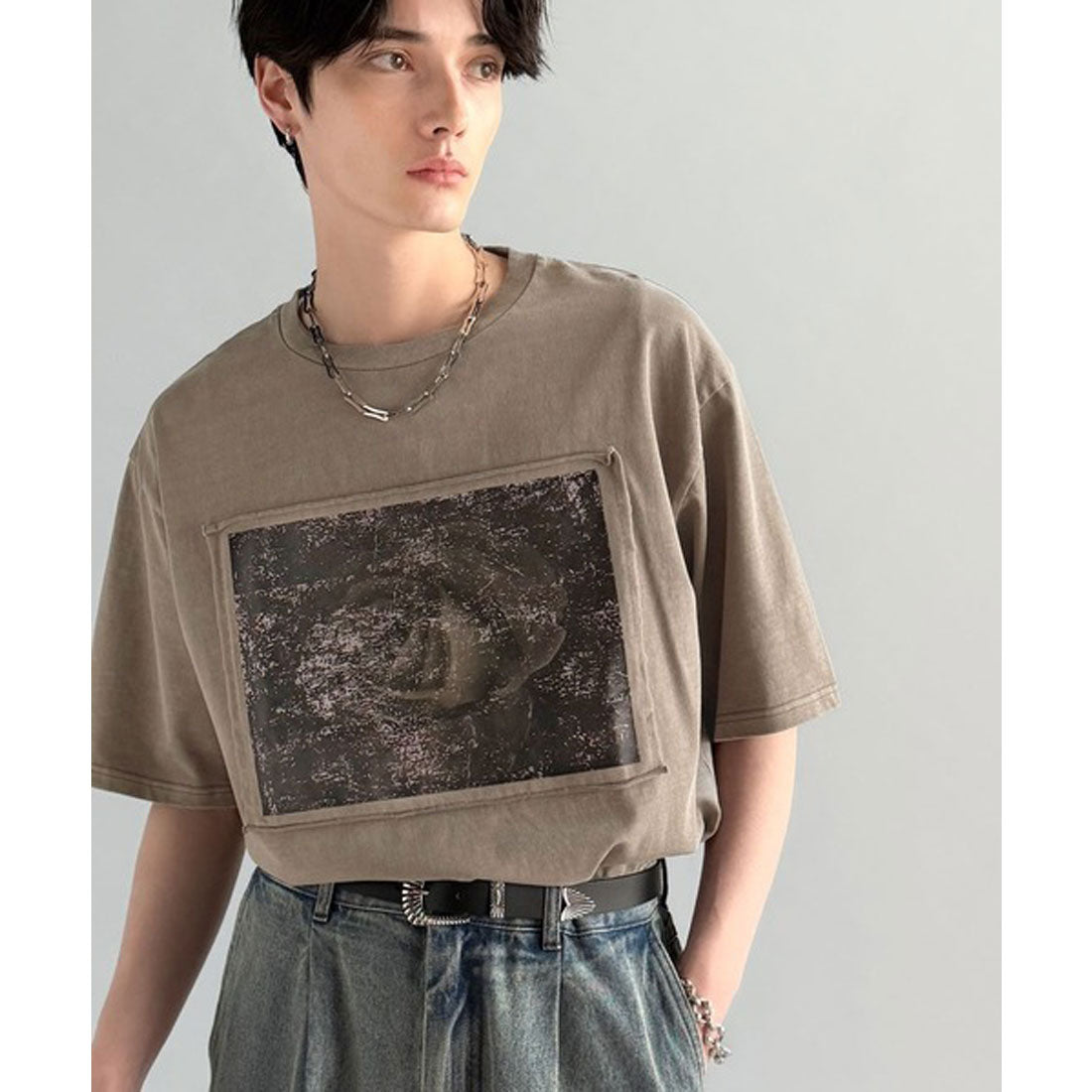 クラシカルエルフ Classical Elf 「一目惚れ。」ピグメント加工ダブルレイヤーデザインプリントTシャツ （グレイッシュベージュ） グレイッシュベージュ