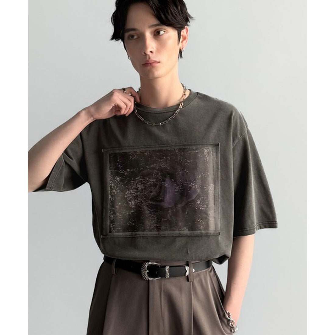 クラシカルエルフ Classical Elf 「一目惚れ。」ピグメント加工ダブルレイヤーデザインプリントTシャツ （グレイッシュベージュ） グレイッシュベージュ