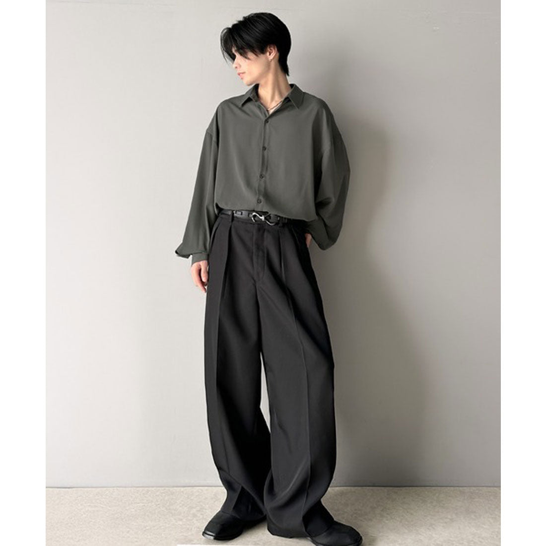 クラシカルエルフ Classical Elf どんなシーンでも映える。とろみポリツイルオーバーサイズシャツ（長袖） （チャコール） チャコール