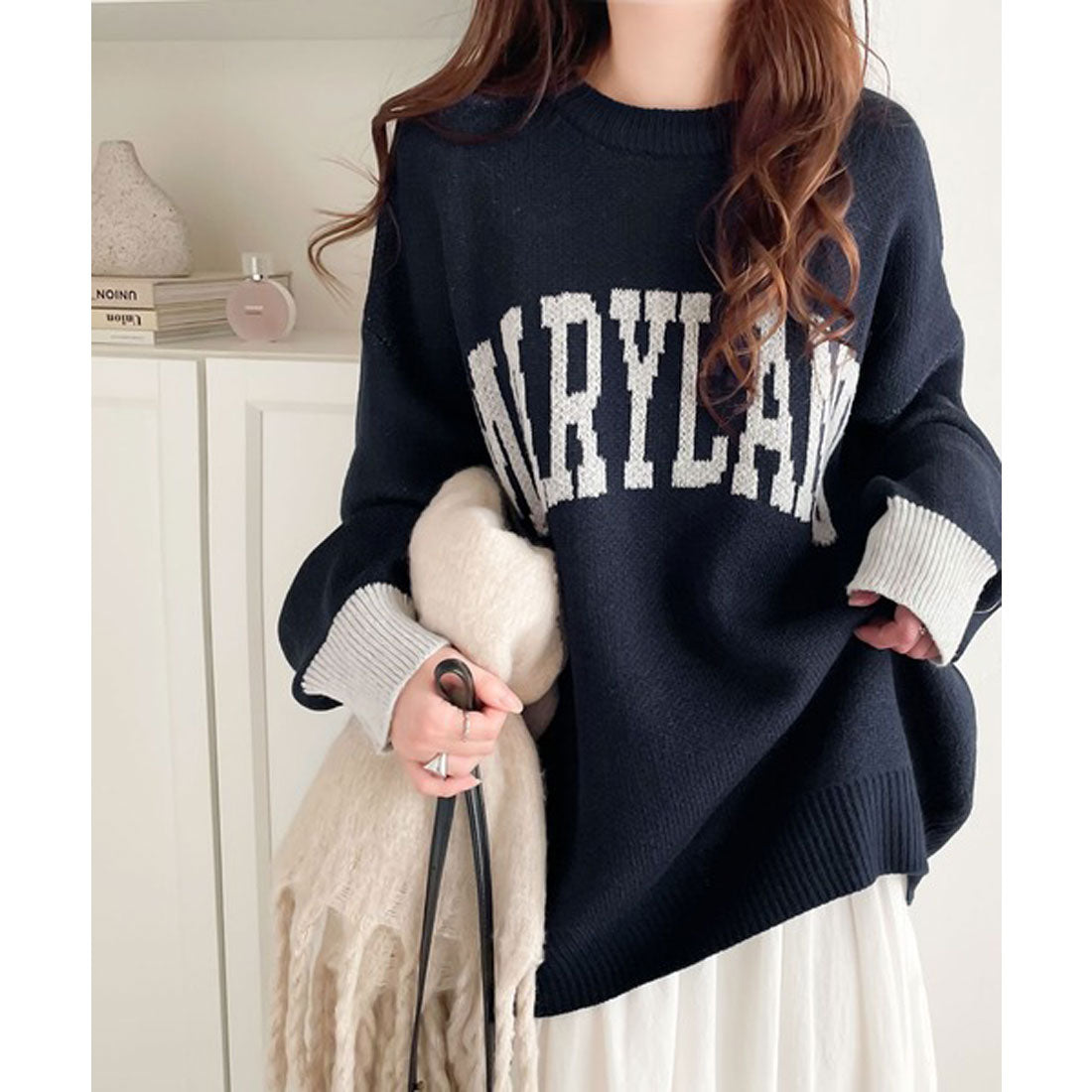 Classical Elf Classical Elf 《JaVa Collaboration》 A staple of adult casual wear. 2-way MIX yarn bi-color logo knit pullover.