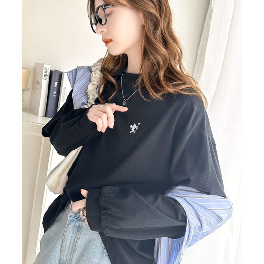 クラシカルエルフ Classical Elf 大人カジュアルスタイルに。綿100％着心地抜群の胸刺繍クルーネック長袖Tシャツ