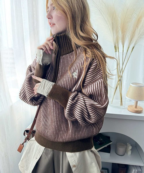 クラシカルエルフ Classical Elf お洒落な配色でワンランク上の秋冬コーデ。胸刺繍バイカラーリブニットハーフジッププルオーバー