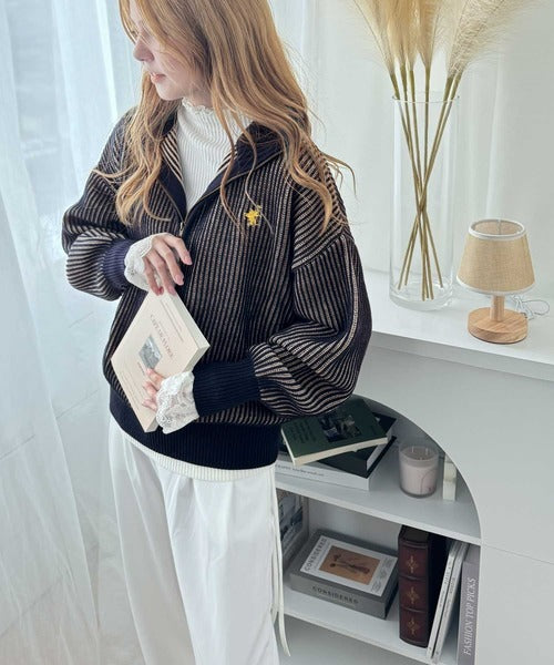 クラシカルエルフ Classical Elf お洒落な配色でワンランク上の秋冬コーデ。胸刺繍バイカラーリブニットハーフジッププルオーバー