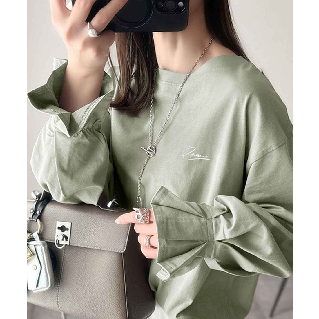 クラシカルエルフ Classical Elf 愛らしさを纏った。綿100％英字胸刺繍キャンディースリーブシルケットカットソー(長袖) （グリーン） グリーン