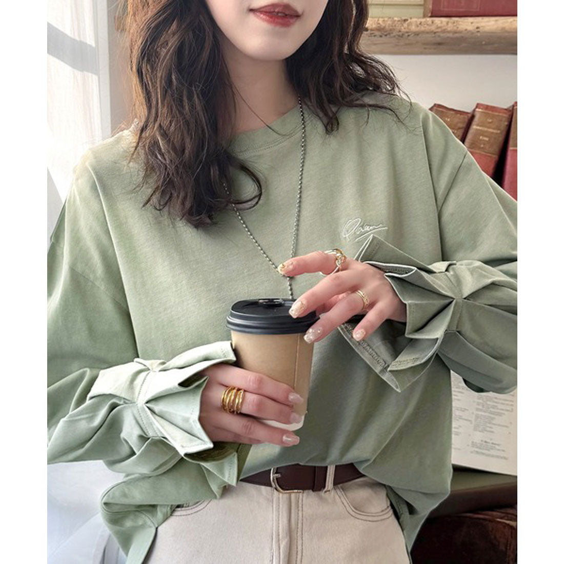 クラシカルエルフ Classical Elf 愛らしさを纏った。綿100％英字胸刺繍キャンディースリーブシルケットカットソー(長袖) （グリーン） グリーン