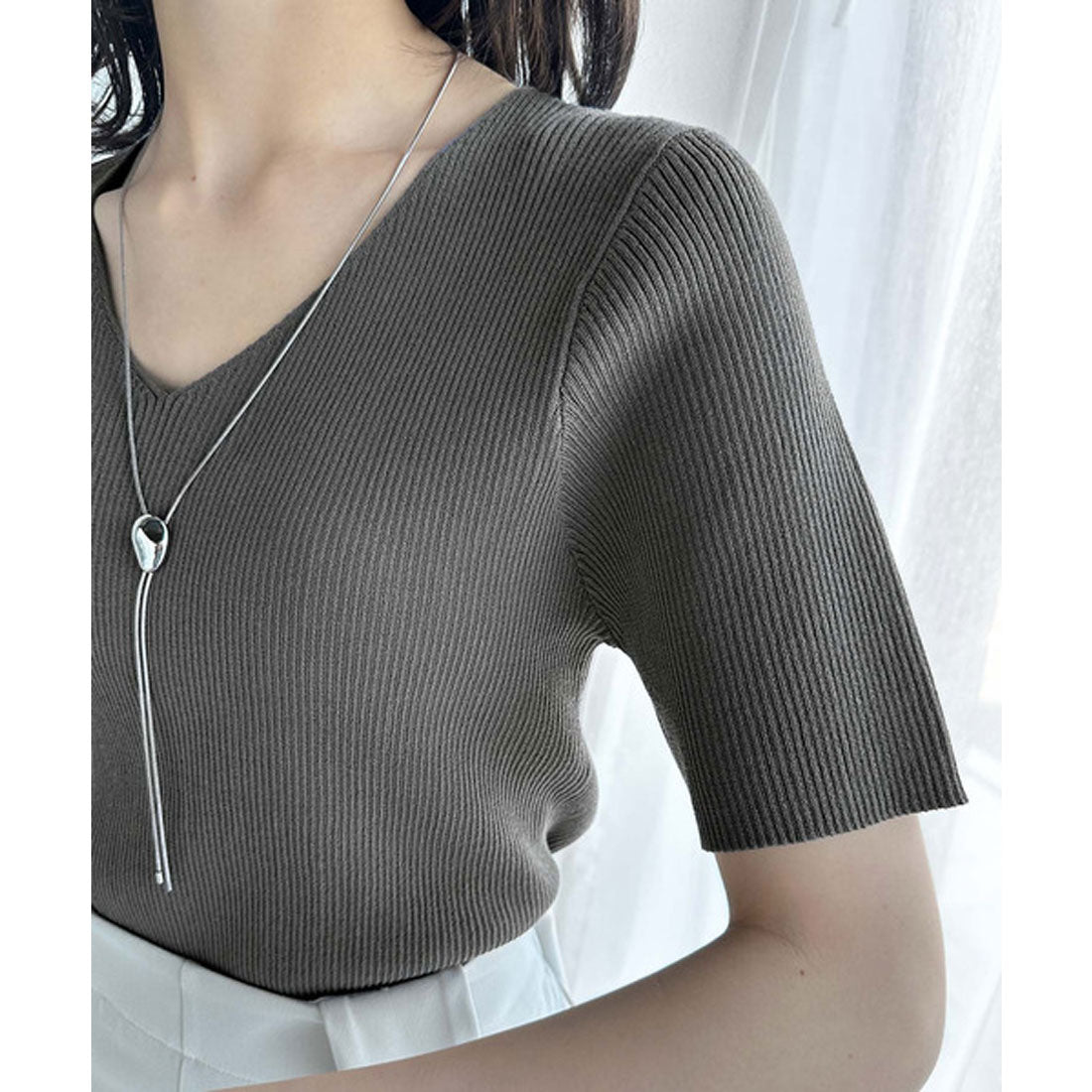 クラシカルエルフ Classical Elf 夏も快適♪Vネックハーフスリーブリブニット （オフホワイト） オフホワイト