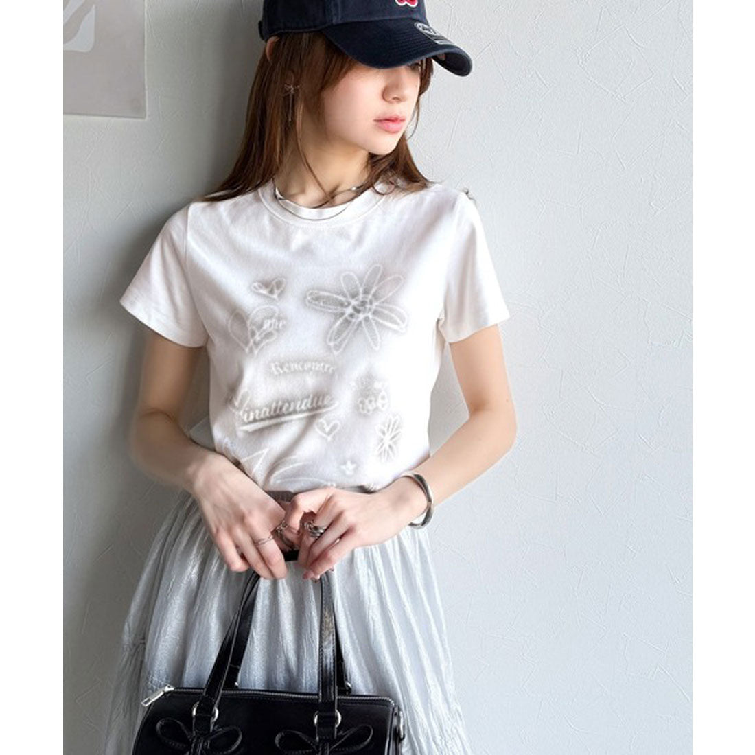 クラシカルエルフ Classical Elf 【mily bilet】大人可愛い最旬プリント柄。スプレーライクプリントコンパクトTシャツ（半袖） （ホワイト） ホワイト