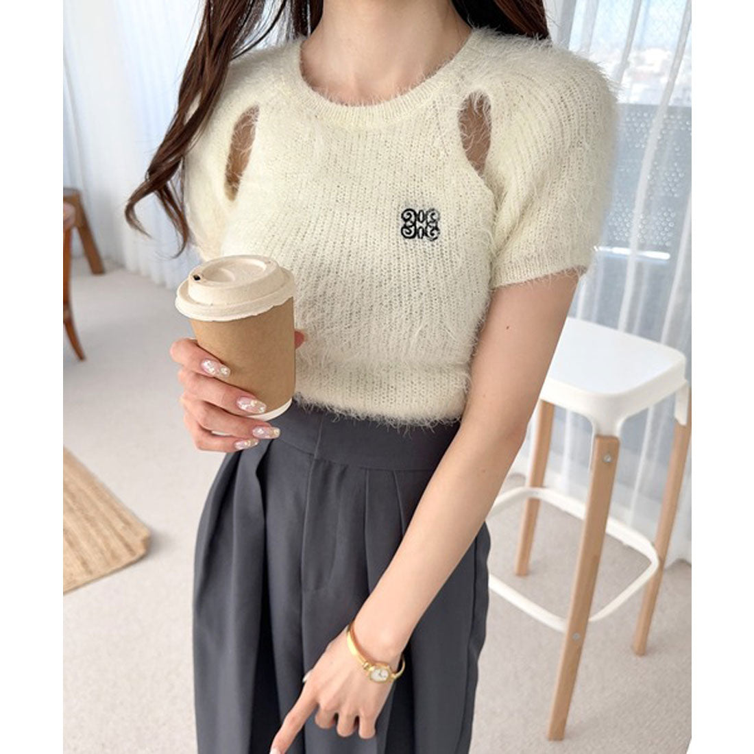 クラシカルエルフ Classical Elf 【mily bilet】ふんわり大人ガーリーな雰囲気。胸刺繍肩スリット半袖シャギーニットプルオーバー （アイボリー） アイボリー