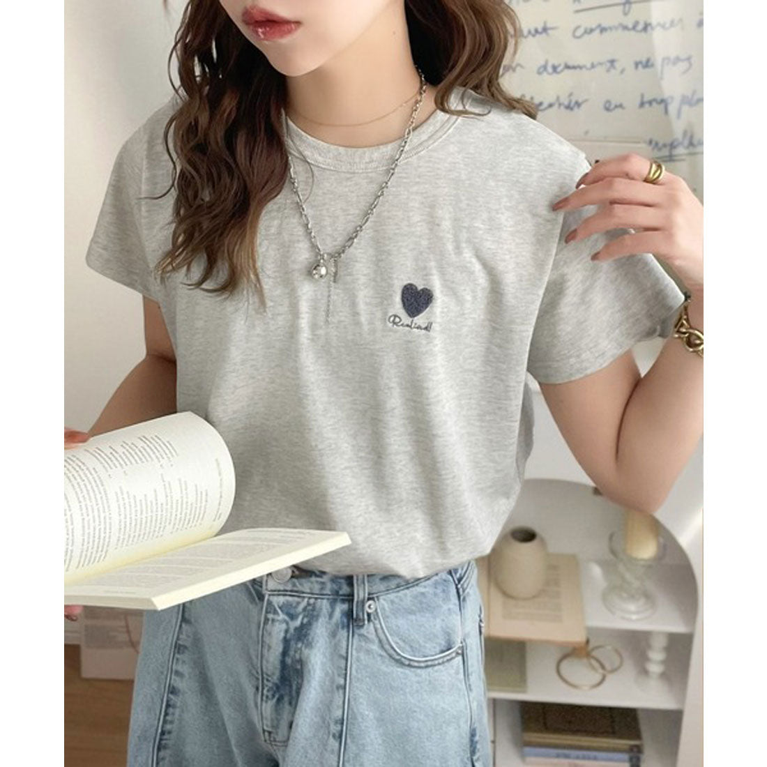 クラシカルエルフ Classical Elf トレンドをまとう。綿100％シルケット風ハート胸サガラ刺繍Tシャツ（半袖） （オートミール） オートミール