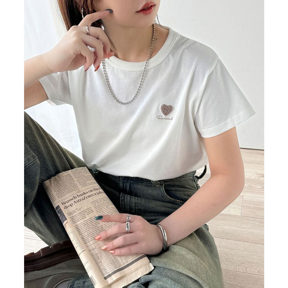 クラシカルエルフ Classical Elf トレンドをまとう。綿100％シルケット風ハート胸サガラ刺繍Tシャツ（半袖） （オフホワイト） オフホワイト