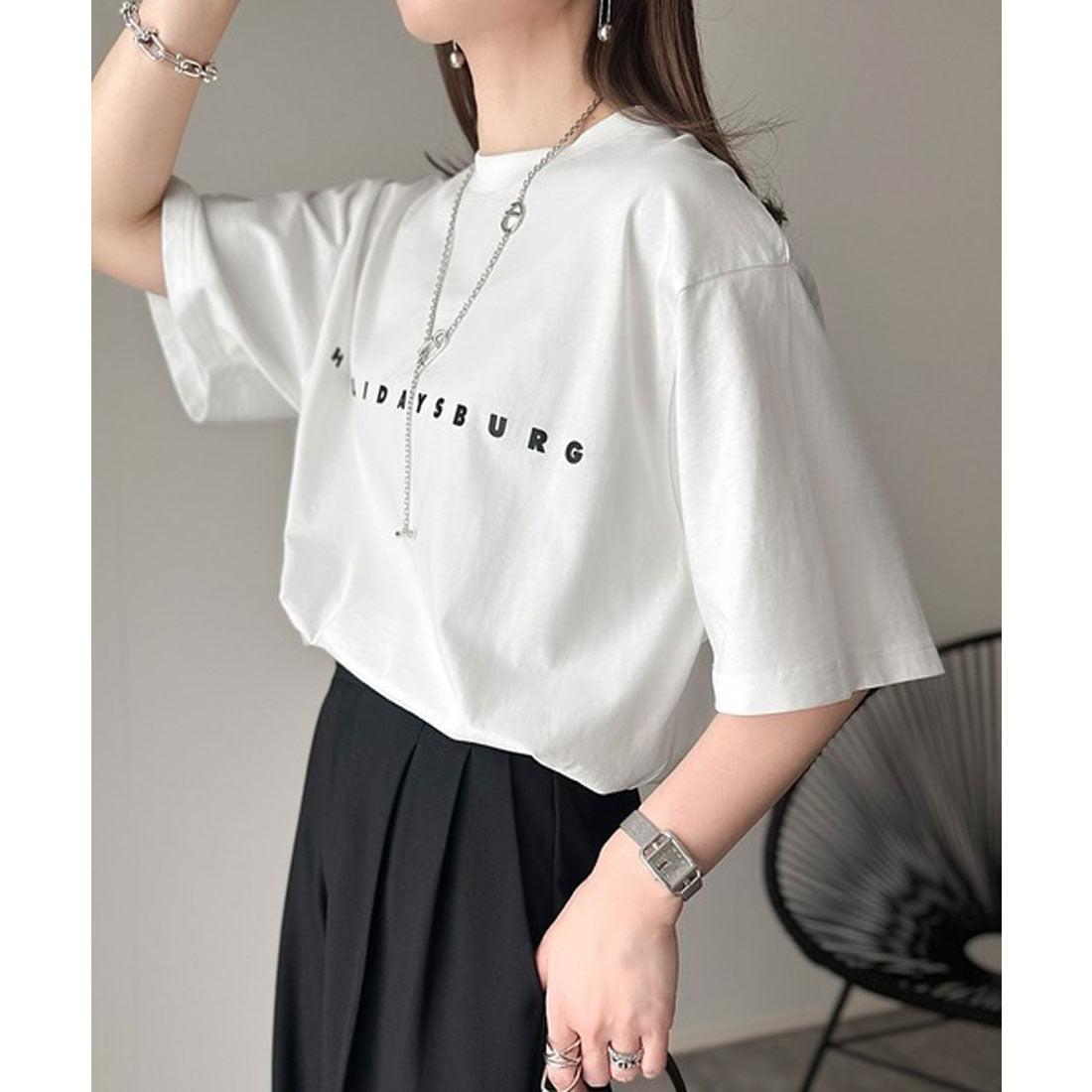 クラシカルエルフ Classical Elf 大人の上品カジュアルを楽しむ。シルケット風シンプル英字ロゴT （ホワイト） ホワイト