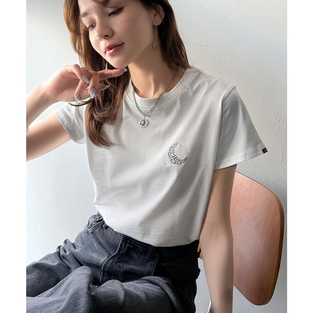 クラシカルエルフ Classical Elf オーガニックコットン100%。胸元ラメ糸ワンポイント刺繍 無地＆ボーダー柄Tシャツ（半袖） （ホワイト） ホワイト
