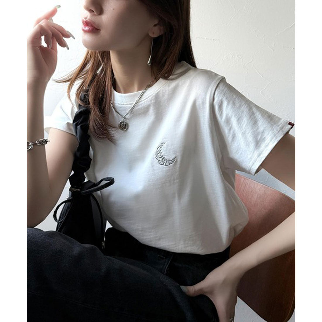 クラシカルエルフ Classical Elf オーガニックコットン100%。胸元ラメ糸ワンポイント刺繍 無地＆ボーダー柄Tシャツ（半袖） （ホワイト） ホワイト
