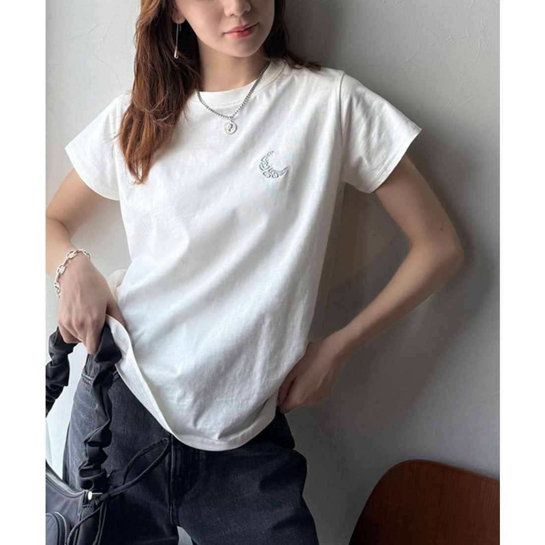 クラシカルエルフ Classical Elf オーガニックコットン100%。胸元ラメ糸ワンポイント刺繍 無地＆ボーダー柄Tシャツ（半袖） （ホワイト） ホワイト