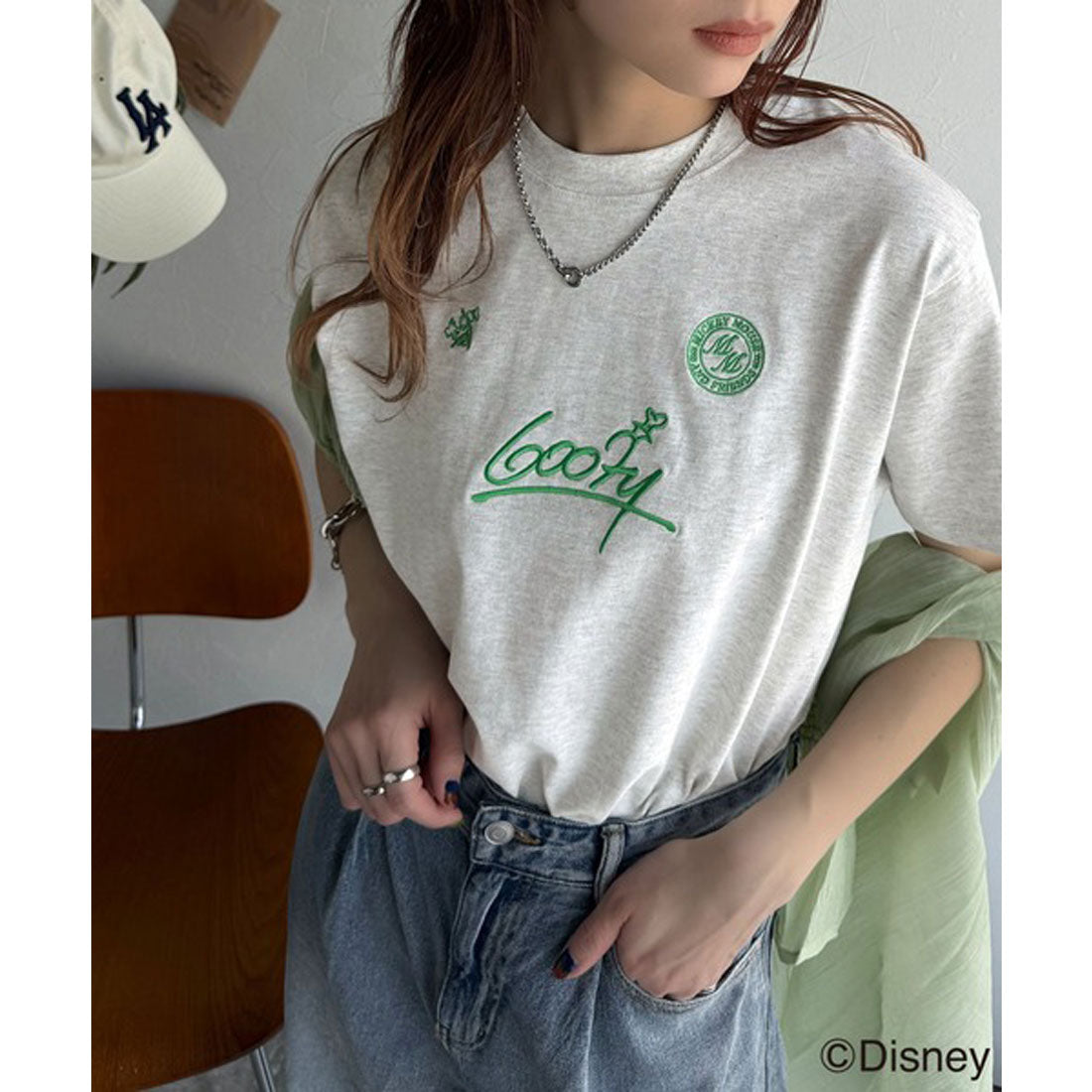クラシカルエルフ Classical Elf 大人女子必見！ 綿100％「ディズニー」サイン風刺繍Tシャツ（半袖） （オートミール×Dグーフィー） オートミール×Dグーフィー
