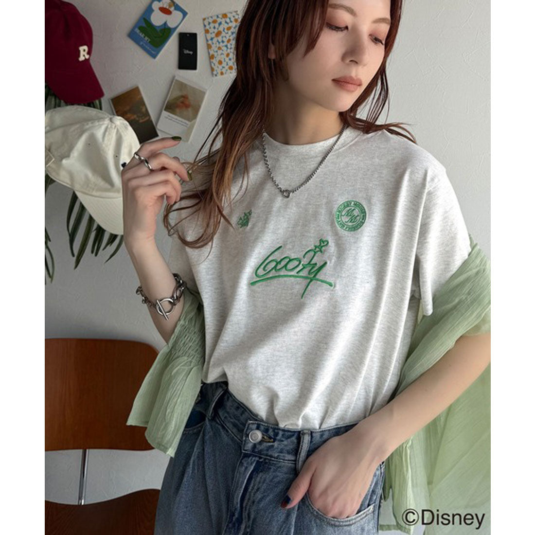 クラシカルエルフ Classical Elf 大人女子必見！ 綿100％「ディズニー」サイン風刺繍Tシャツ（半袖） （オートミール×Dグーフィー） オートミール×Dグーフィー